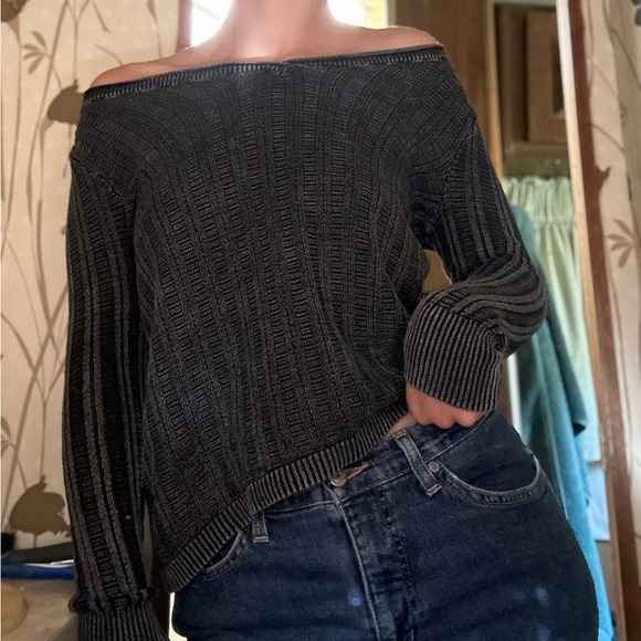 American Eagle Black and Grey Sweater - Picture 1 of 2